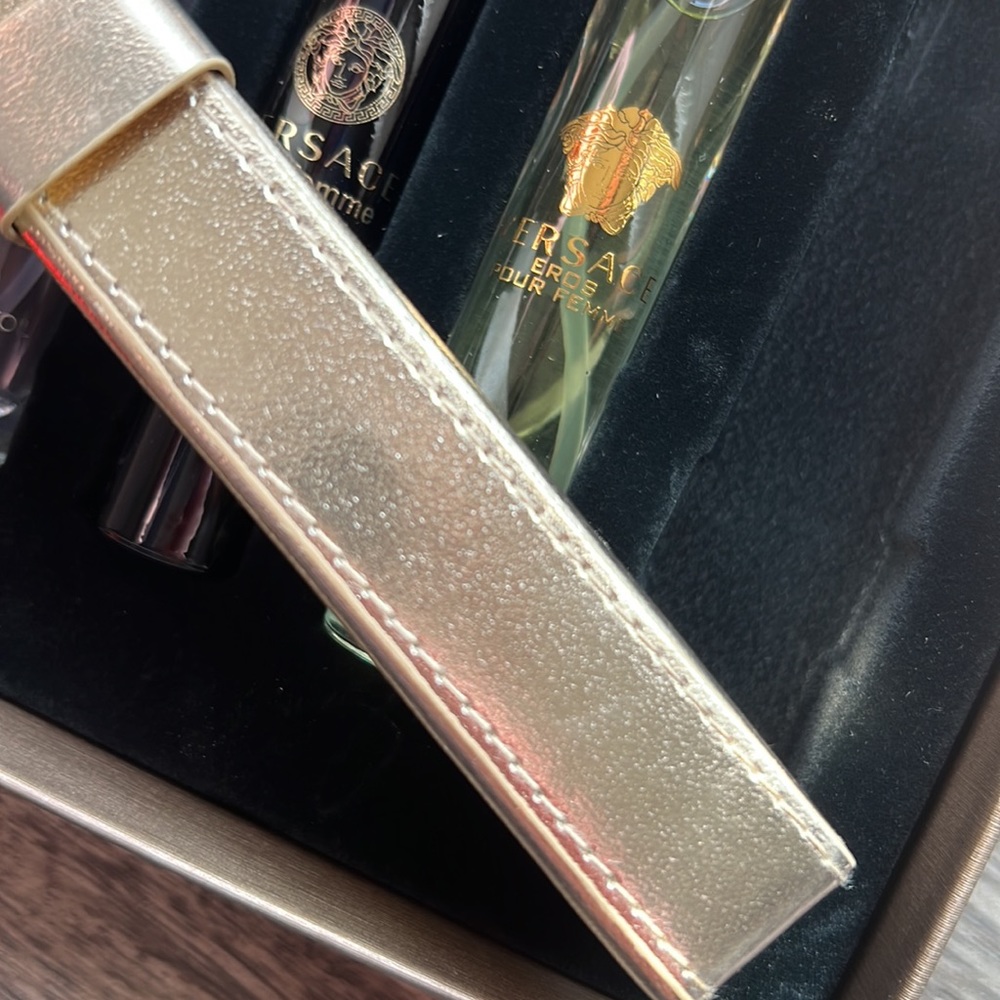 Versace travel case and travel size of Bright Crystal , Dylan Blue Eau, Eros Eau - Picture 8 of 9